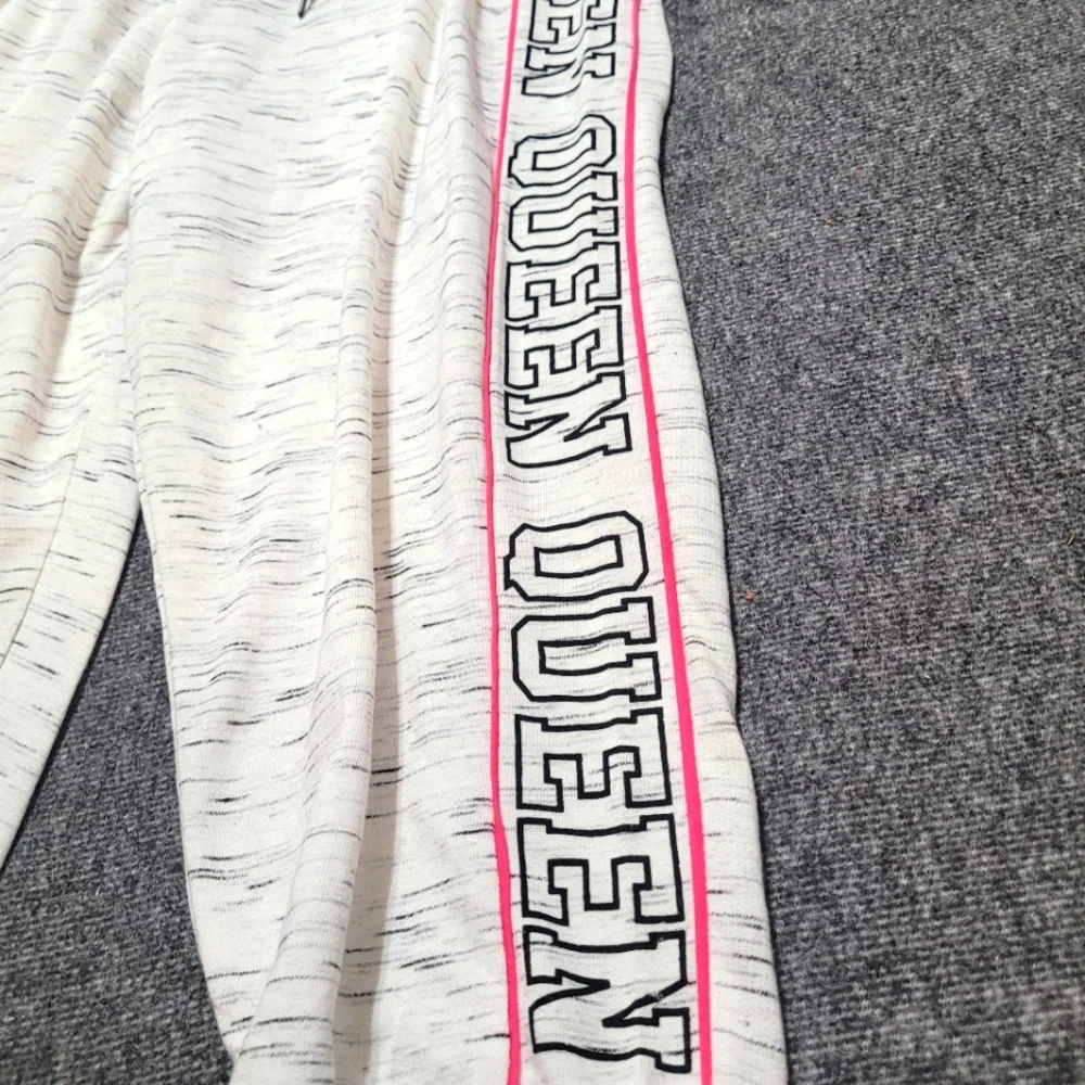 NEW Crop Pants~"QUEEN"~Lightweight~Med/Lg - Picture 3 of 5
